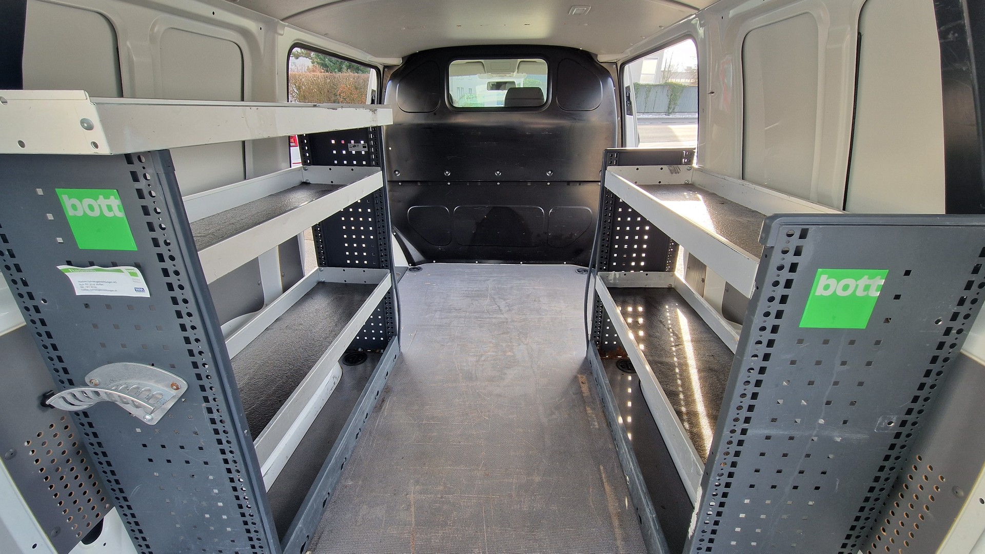 VW T6.1 2.0 TDI-image-14
