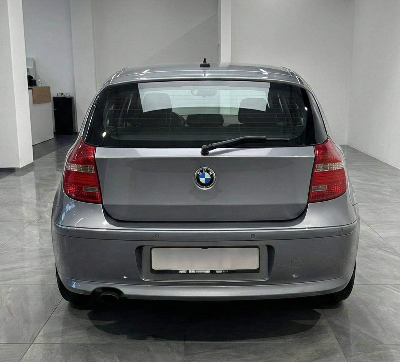BMW 116i Dynamic Edition-image-5