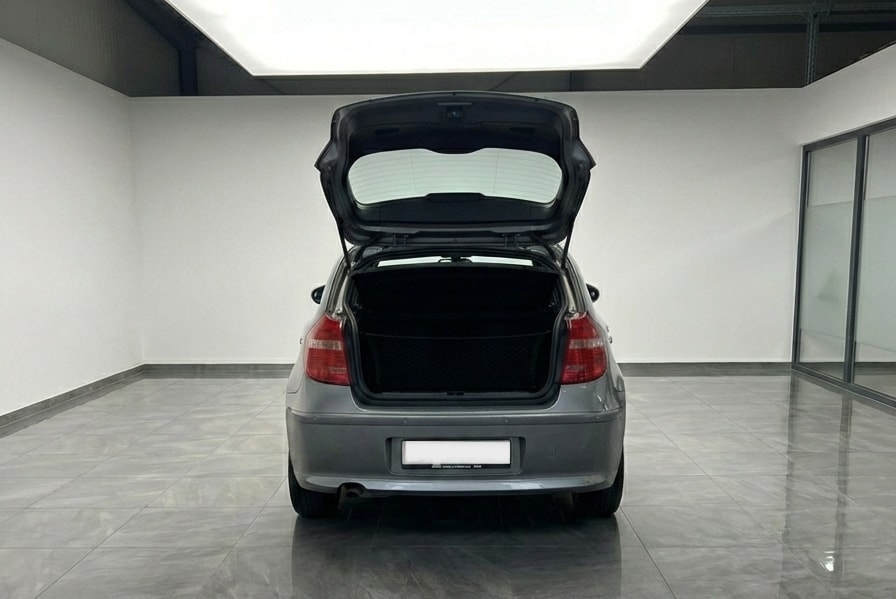 BMW 116i Dynamic Edition-image-6
