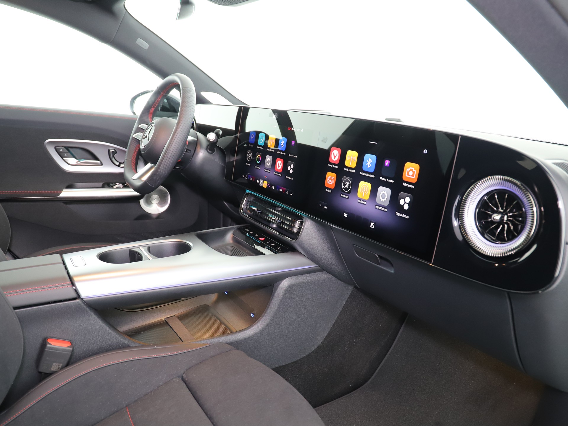MERCEDES-BENZ CLA 220 8G-DCT 4Matic-image-10
