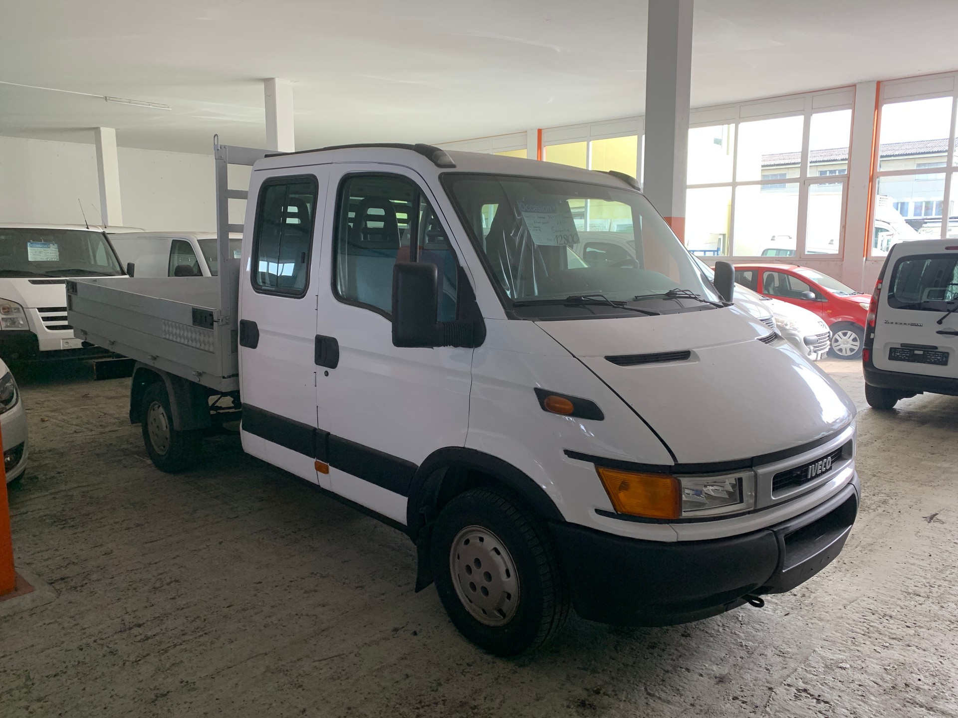 IVECO Daily City 35 C 11 A2BA13A1L1-showroom-element-2