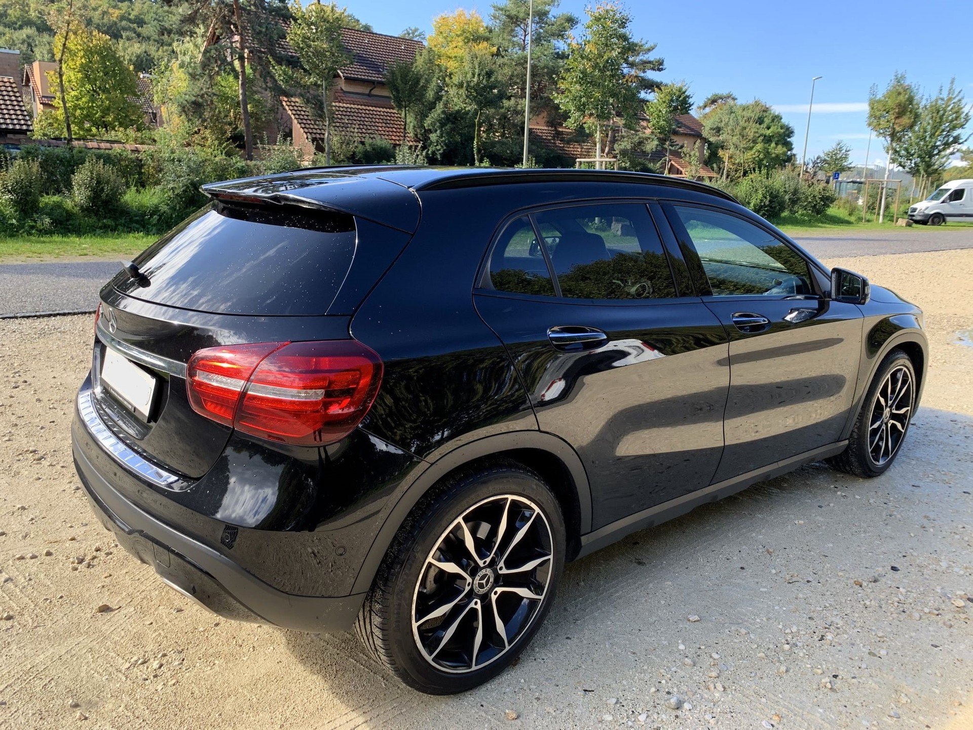 MERCEDES-BENZ GLA 200 Night Star 7G-DCT-image-5