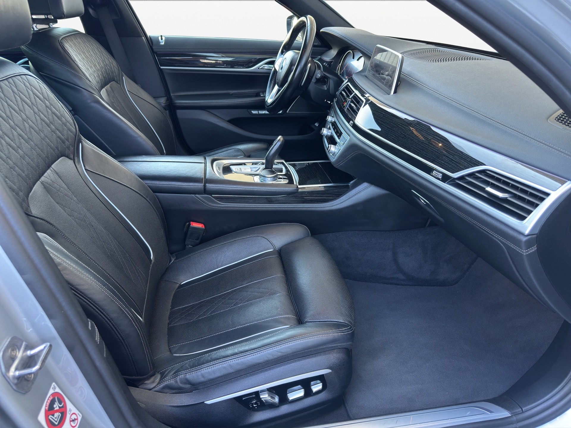 BMW 730d xDrive Steptronic-image-11