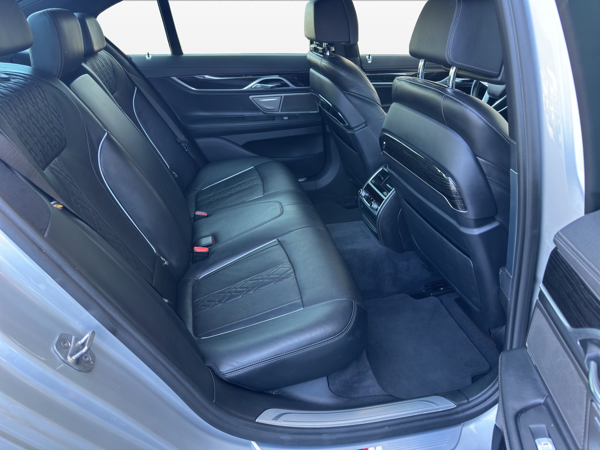 BMW 730d xDrive Steptronic-image-13
