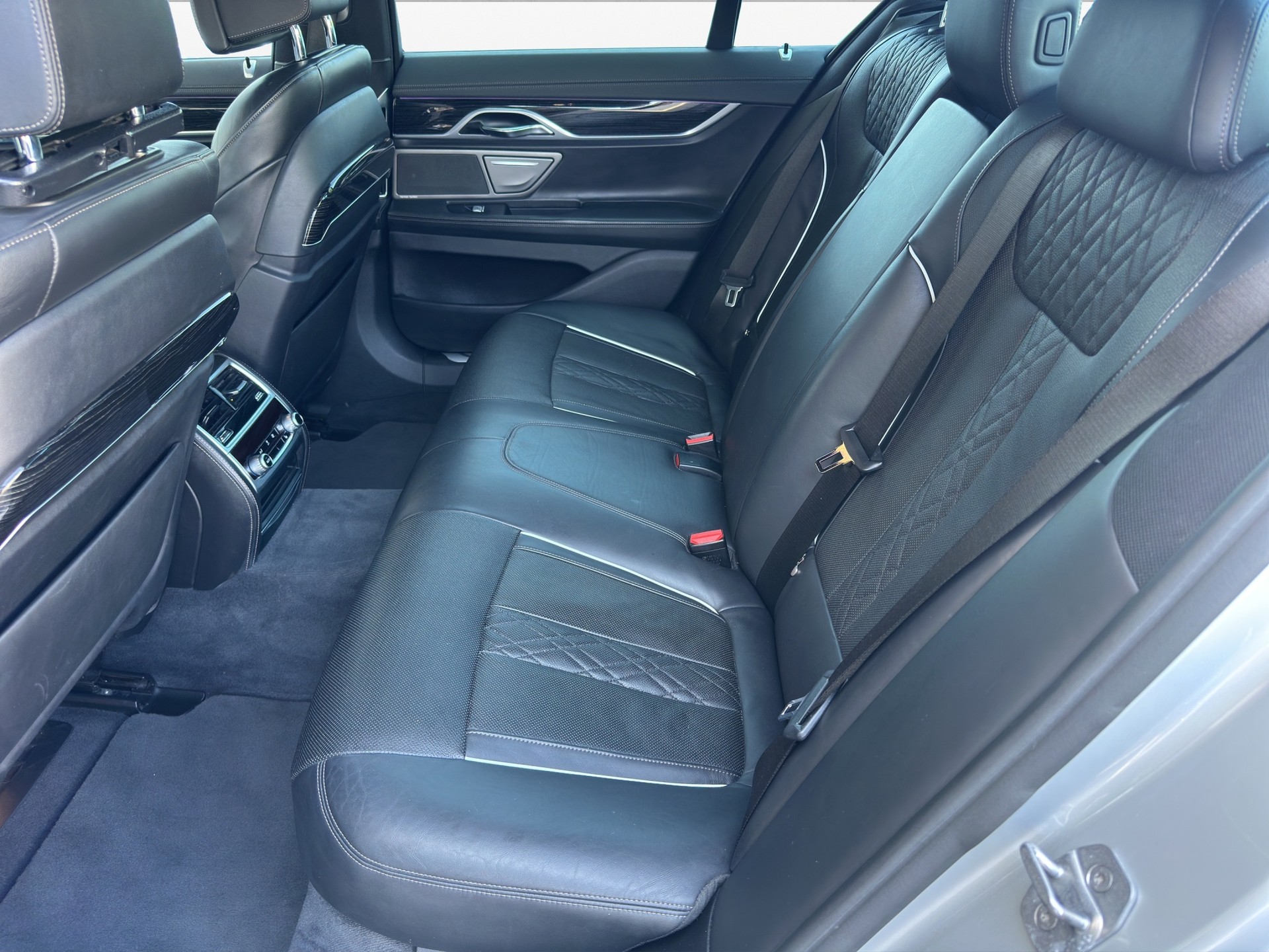 BMW 730d xDrive Steptronic-image-12