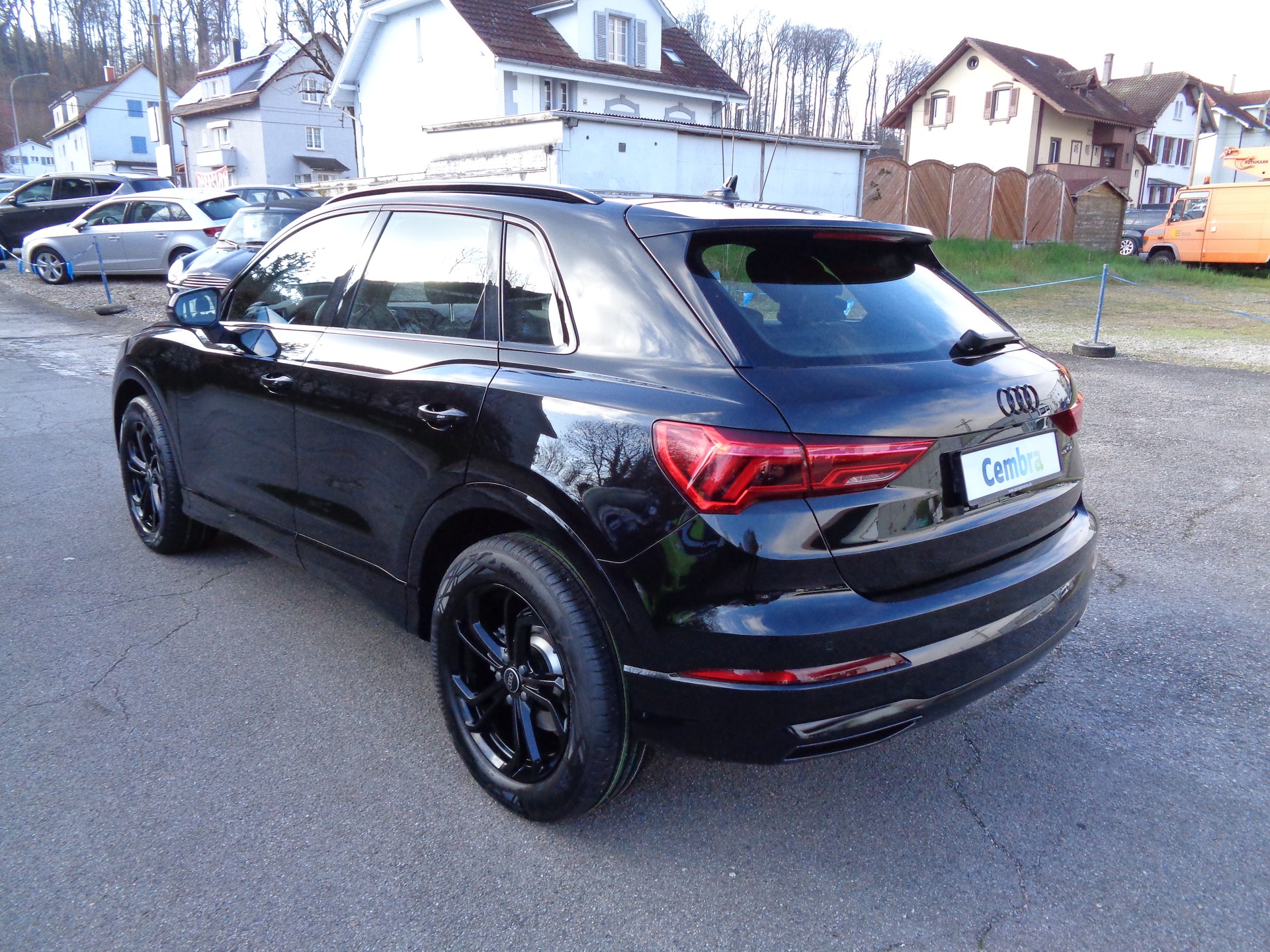 AUDI Q3 40 TDI advanced Attraction quattro S-tronic-image-1