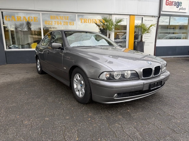 BMW 525i-image-1
