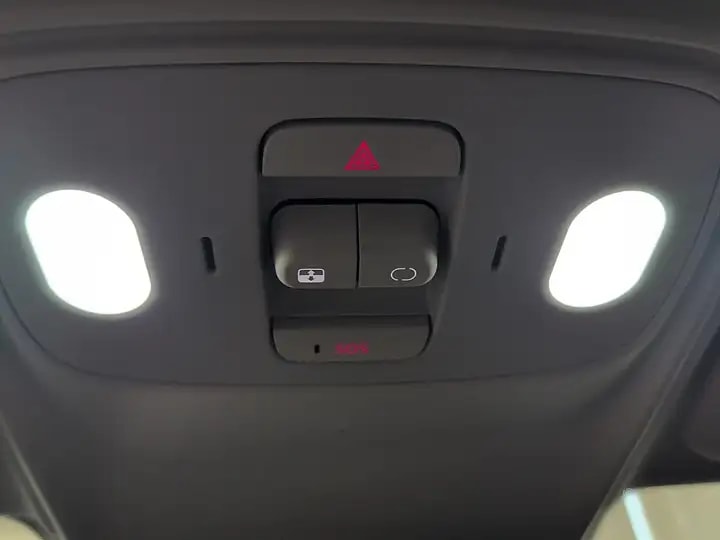 LEAPMOTOR C10 Design Pro Max AWD-image-10