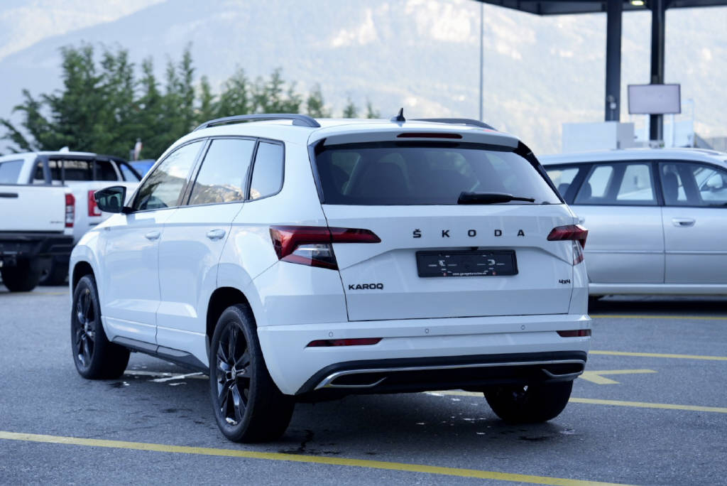 SKODA Karoq 2.0 TDI 190 SportLine 4x4 DSG-showroom-element-3