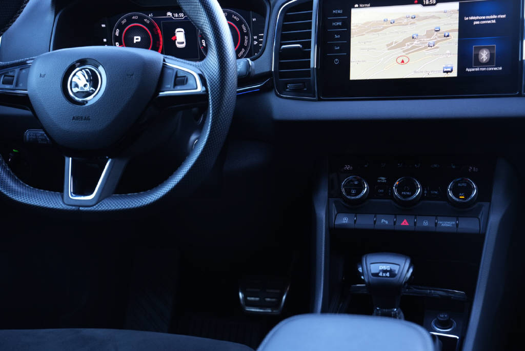 SKODA Karoq 2.0 TDI 190 SportLine 4x4 DSG-image-13