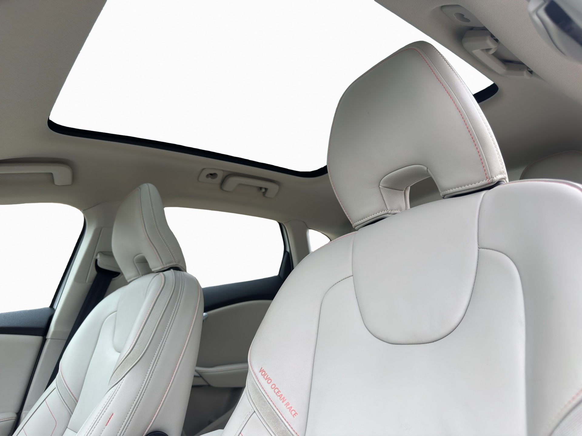 VOLVO V40 Cross Country T4 AWD Ocean Race Geartronic-image-11