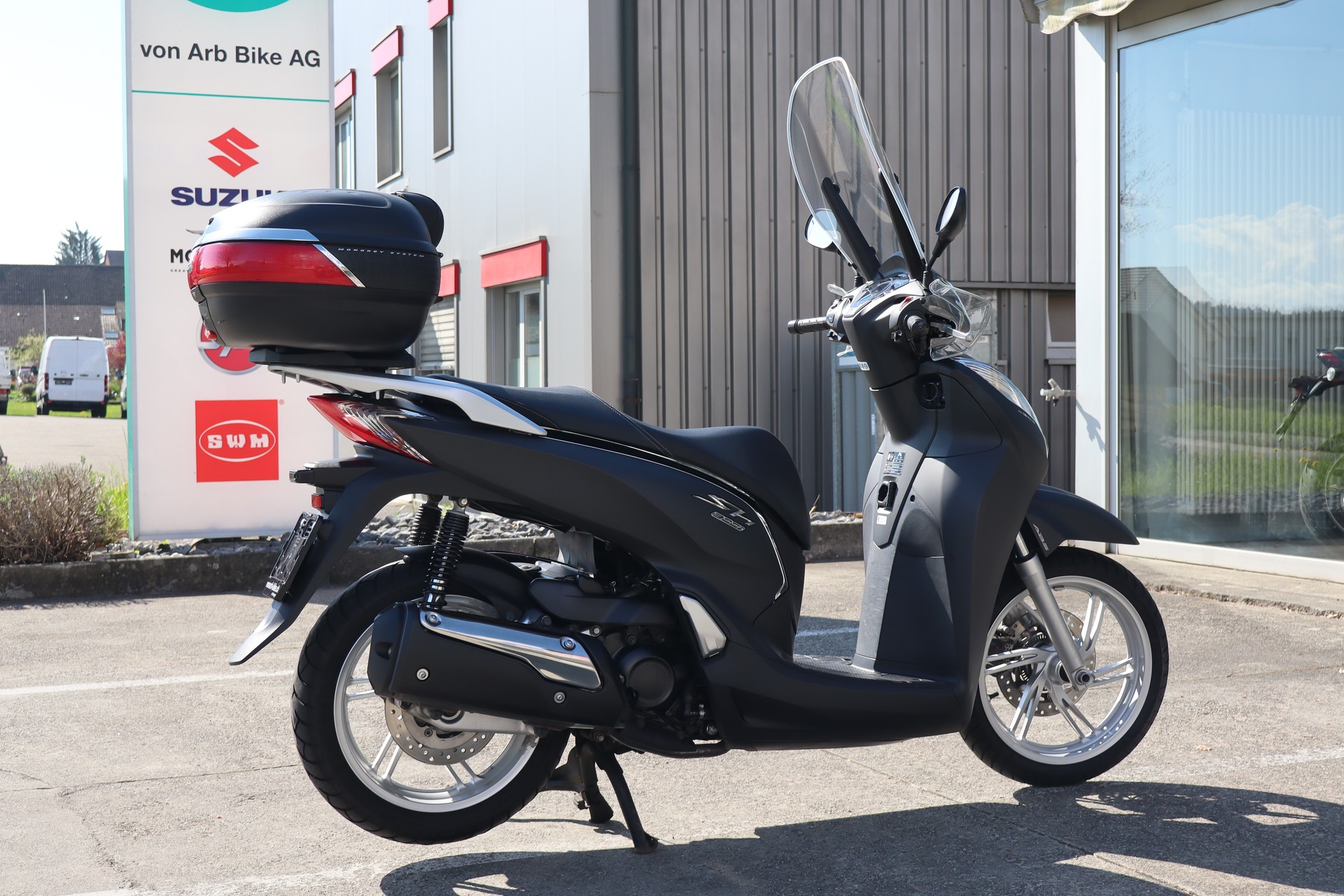 HONDA SH 300 i ABS-image-2