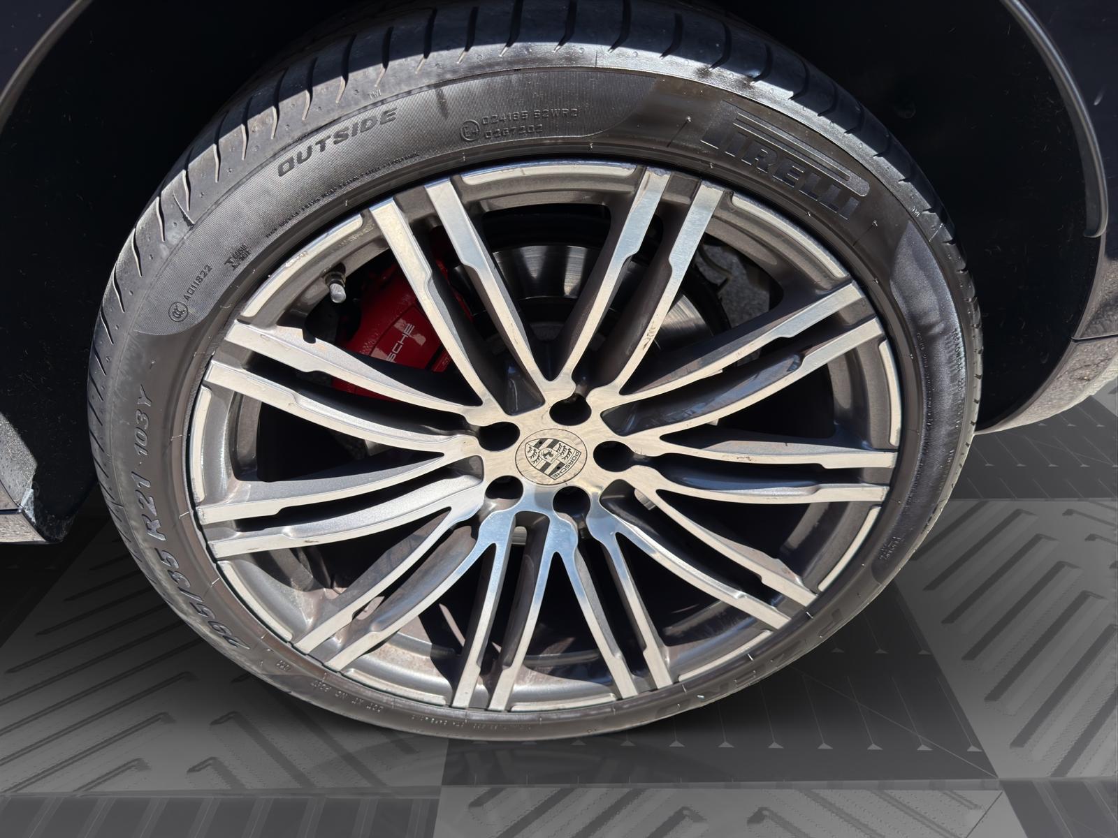 PORSCHE Macan Turbo PDK-image-18