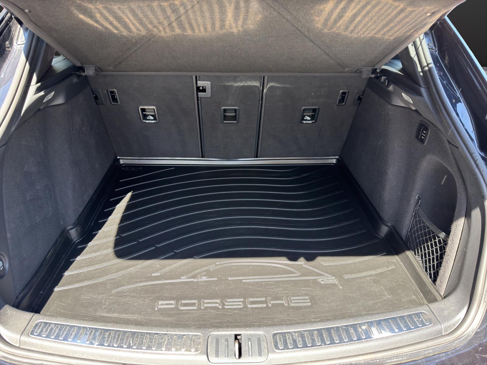 PORSCHE Macan Turbo PDK-image-17