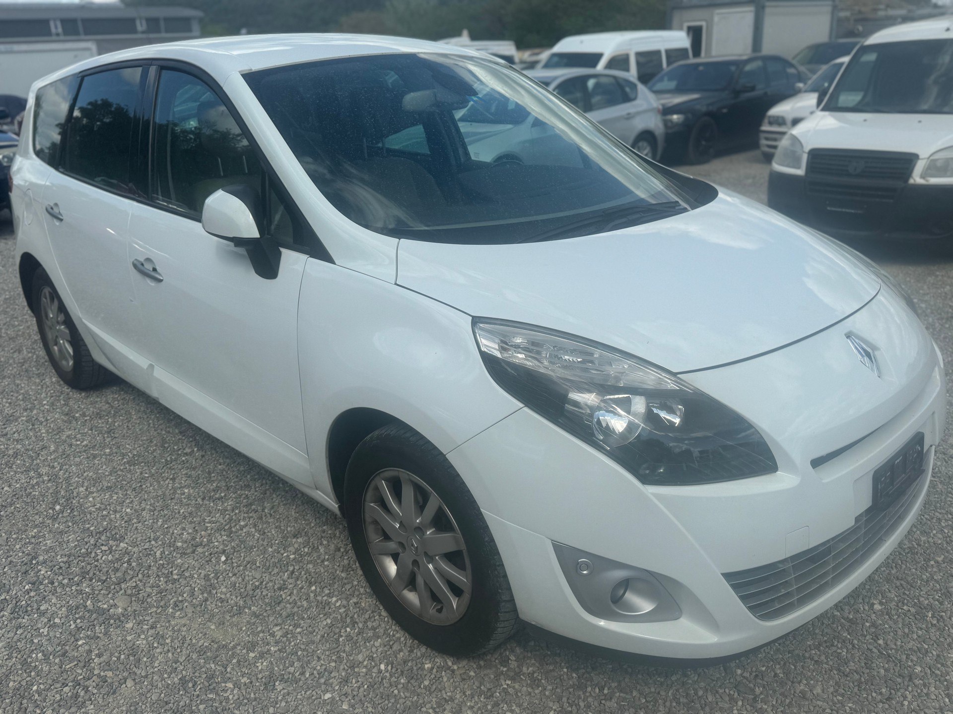 RENAULT Grand Scénic 2.0 16V Expression X-Tronic CVT-image-1