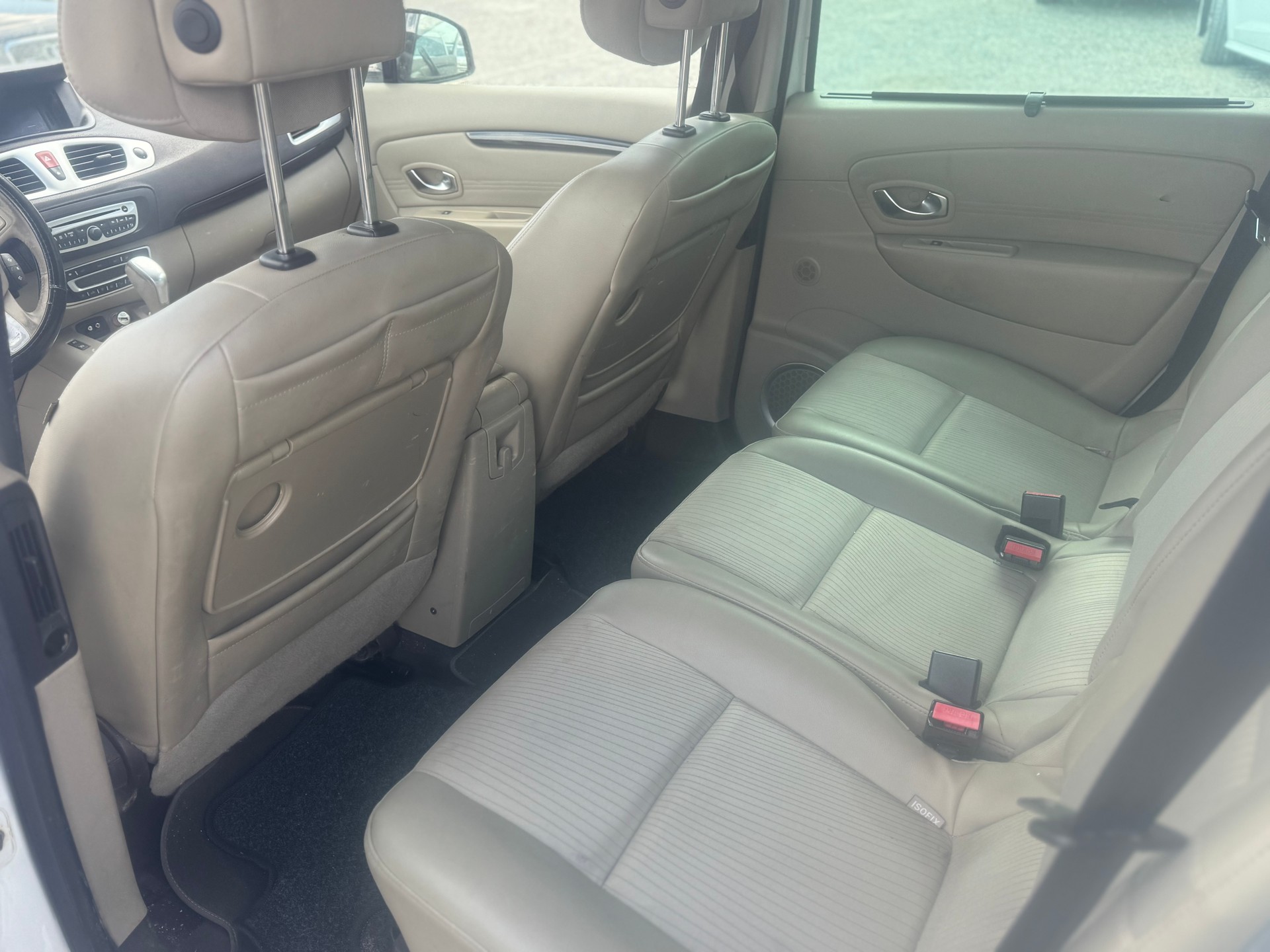 RENAULT Grand Scénic 2.0 16V Expression X-Tronic CVT-image-8