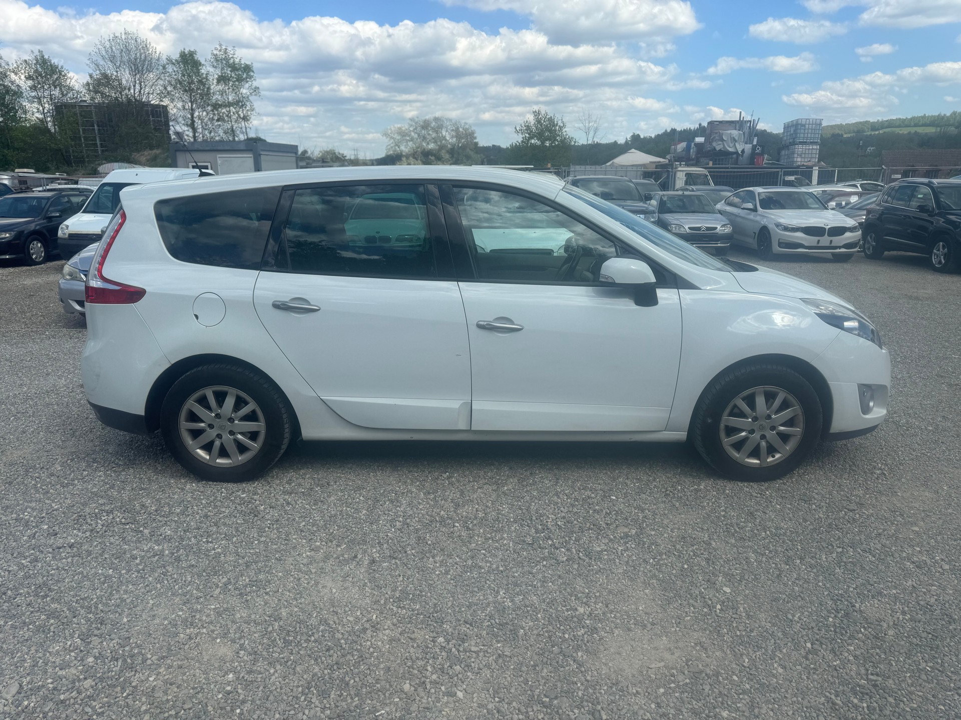 RENAULT Grand Scénic 2.0 16V Expression X-Tronic CVT-image-3