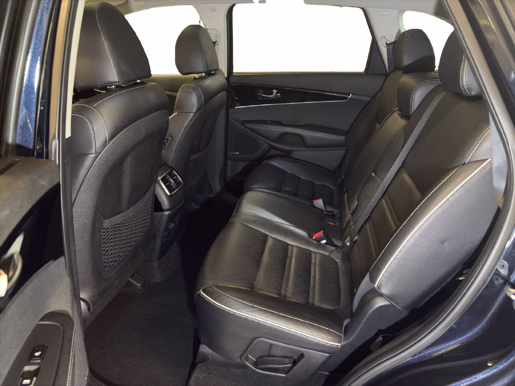 KIA Sorento 2.2 CRDi Style 7P-image-11