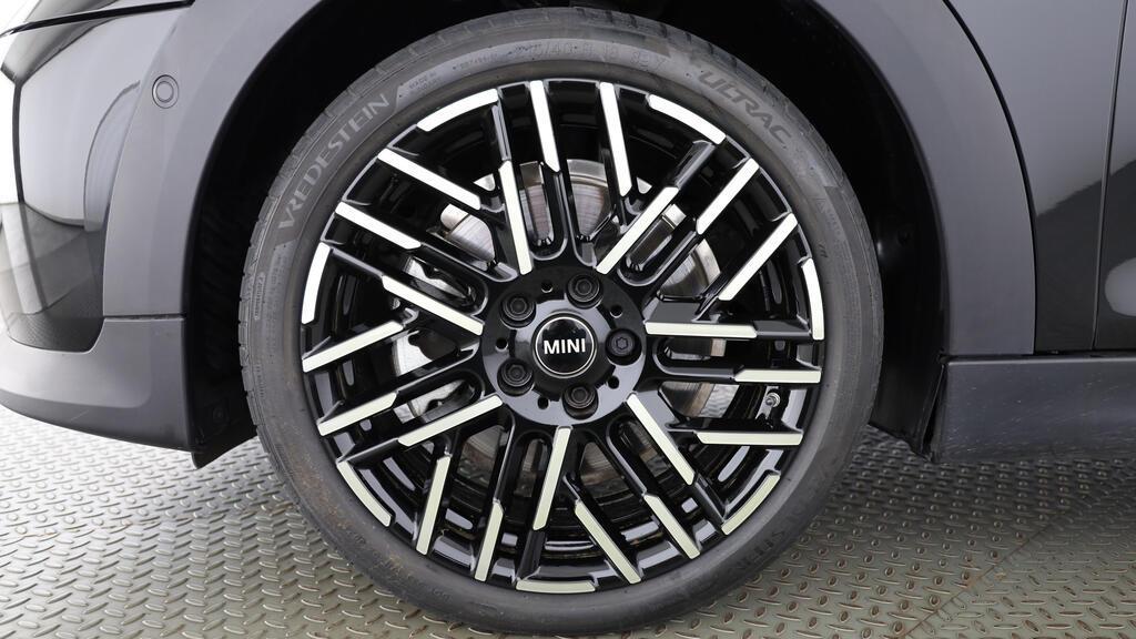 MINI Cooper 5 door C-image-8