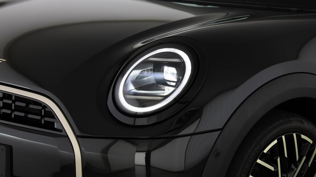 MINI Cooper 5 door C-image-15