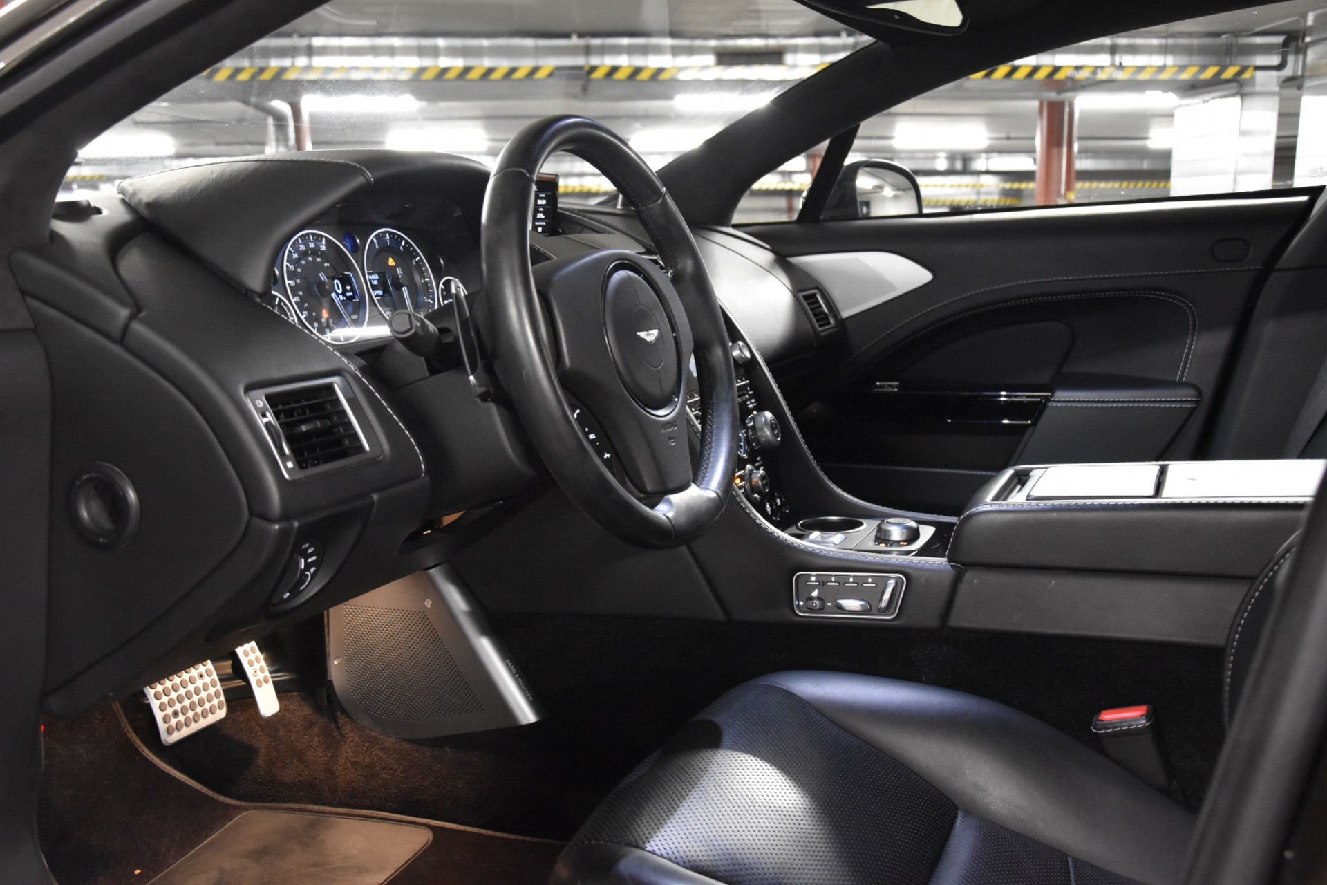 ASTON MARTIN Rapide S 5.9 V12 Touchtronic 2-image-22