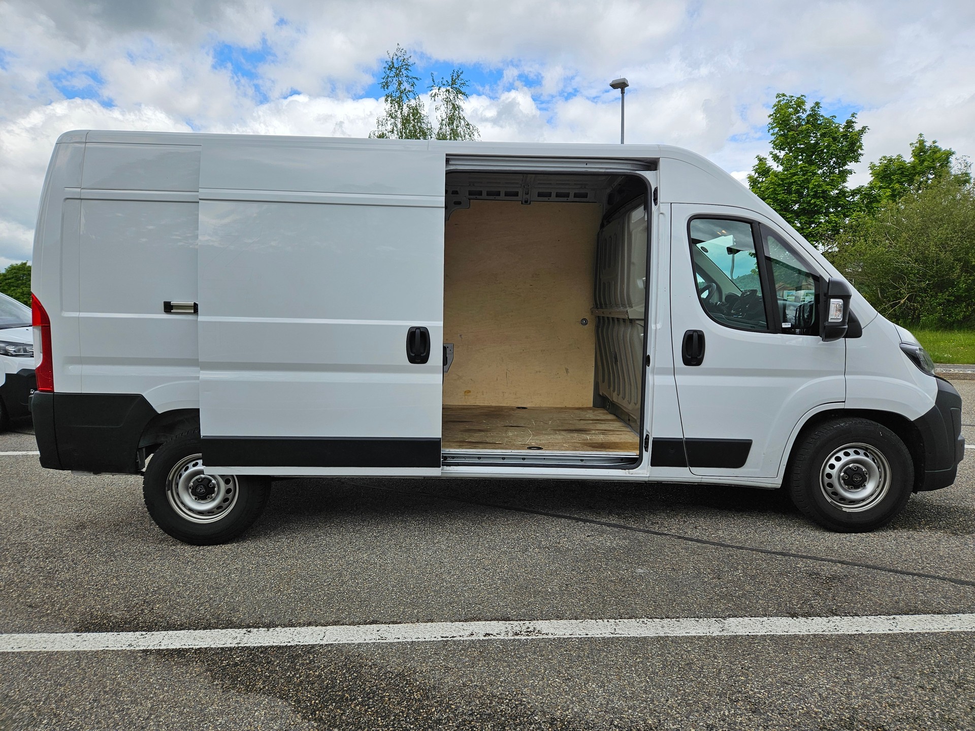 PEUGEOT Boxer 2.2 HDI 335 L3H2 EAT8 frisch MFK EXPERTISE automat kleine park schaden petits degats de parc-image-9