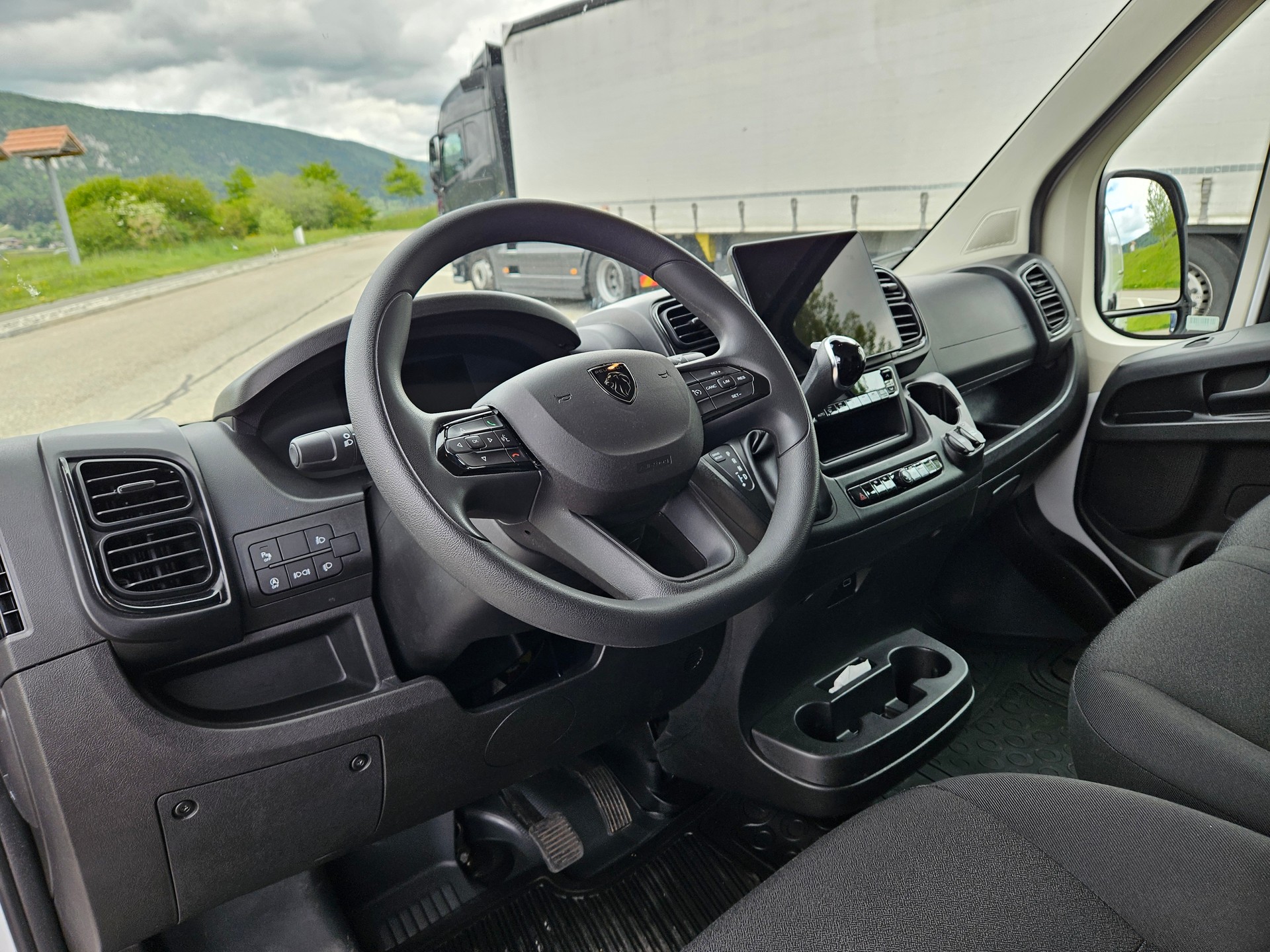 PEUGEOT Boxer 2.2 HDI 335 L3H2 EAT8 frisch MFK EXPERTISE automat kleine park schaden petits degats de parc-image-13