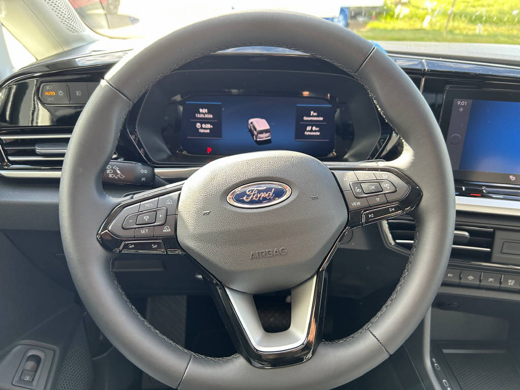 FORD TOURNEO CONNECT Grand 1.5 EcoBoost 150 Active PHEV-image-6