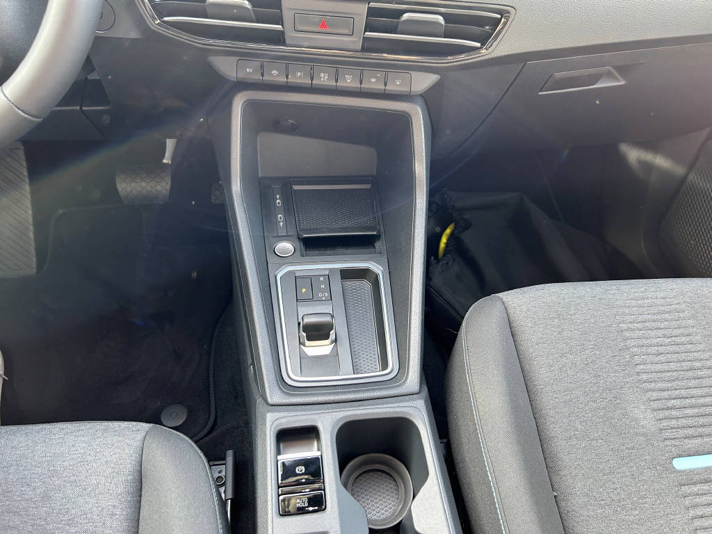 FORD TOURNEO CONNECT Grand 1.5 EcoBoost 150 Active PHEV-image-11