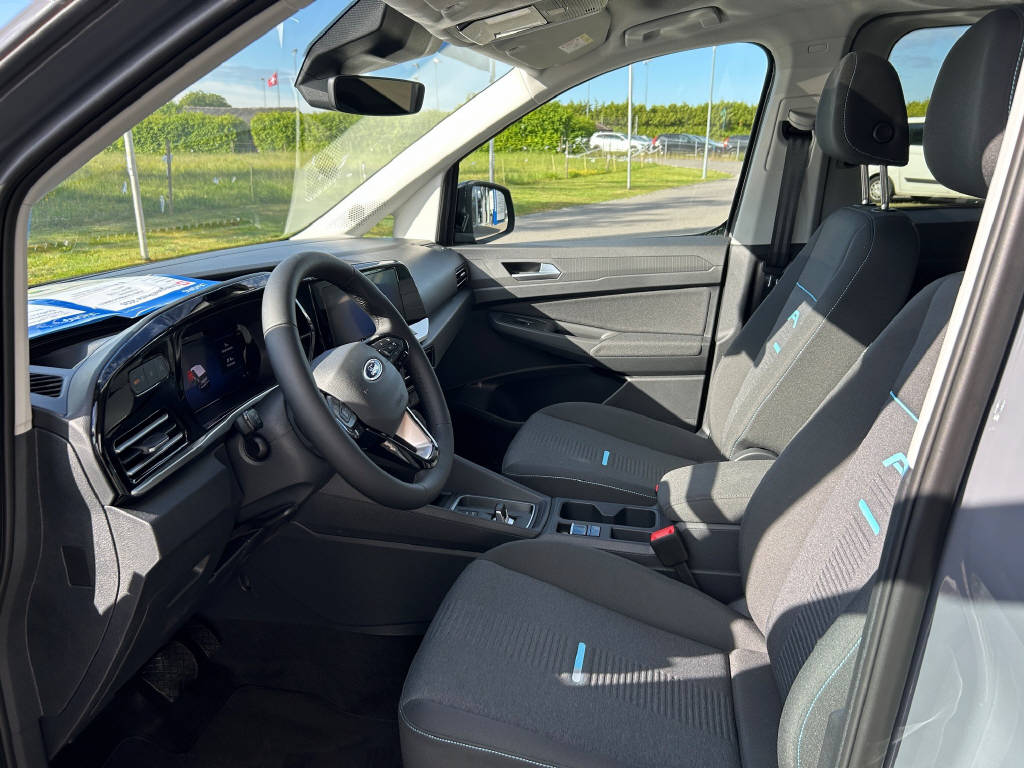 FORD TOURNEO CONNECT Grand 1.5 EcoBoost 150 Active PHEV-image-5