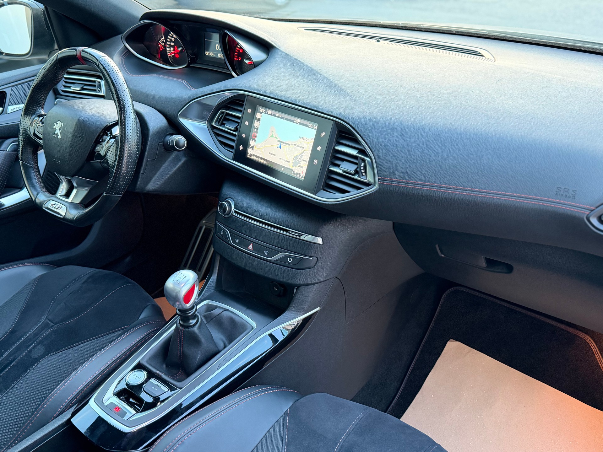 PEUGEOT 308 1.6 GTi-image-14