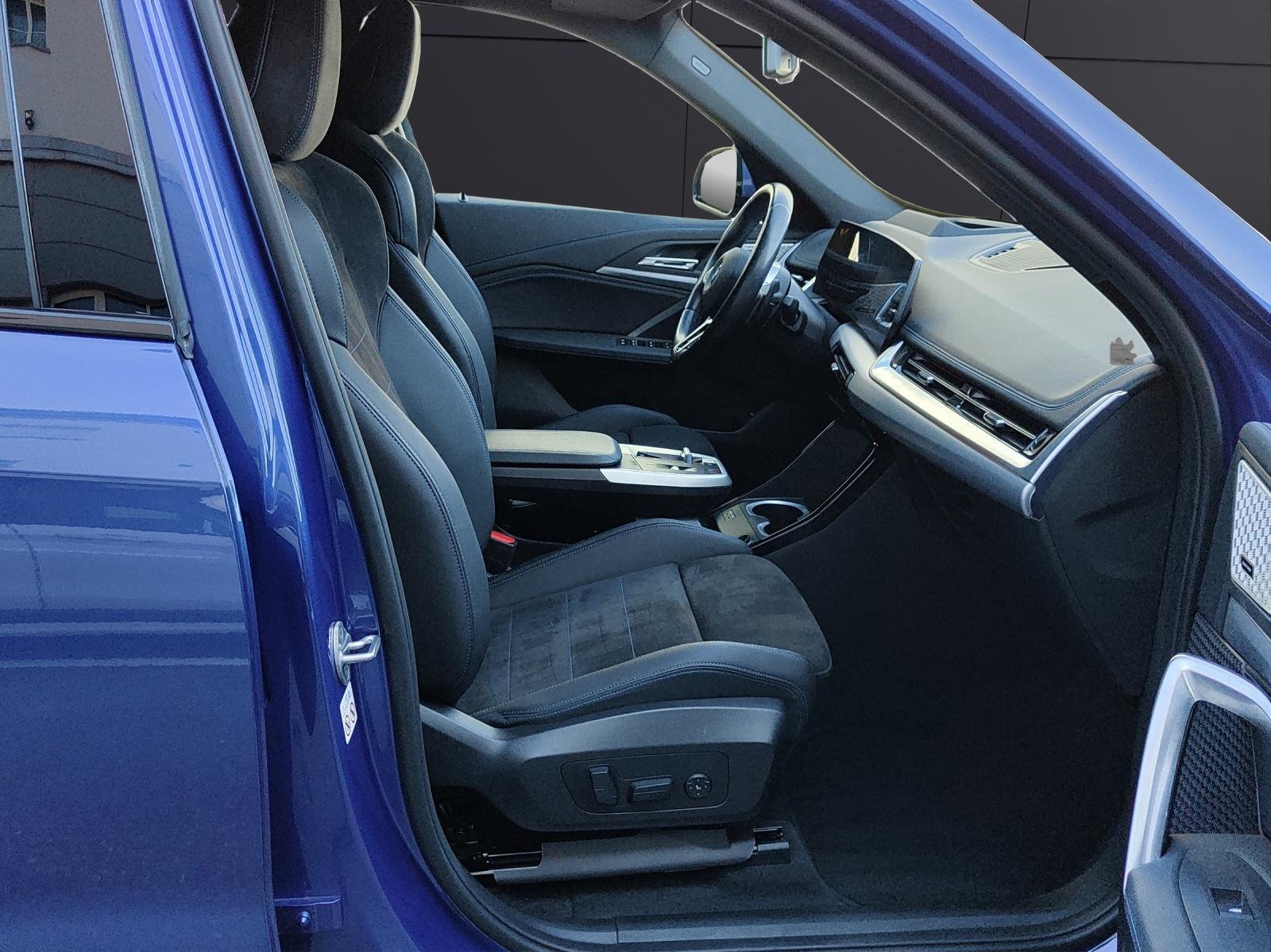 BMW X1 30e xDrive paddles-image-19