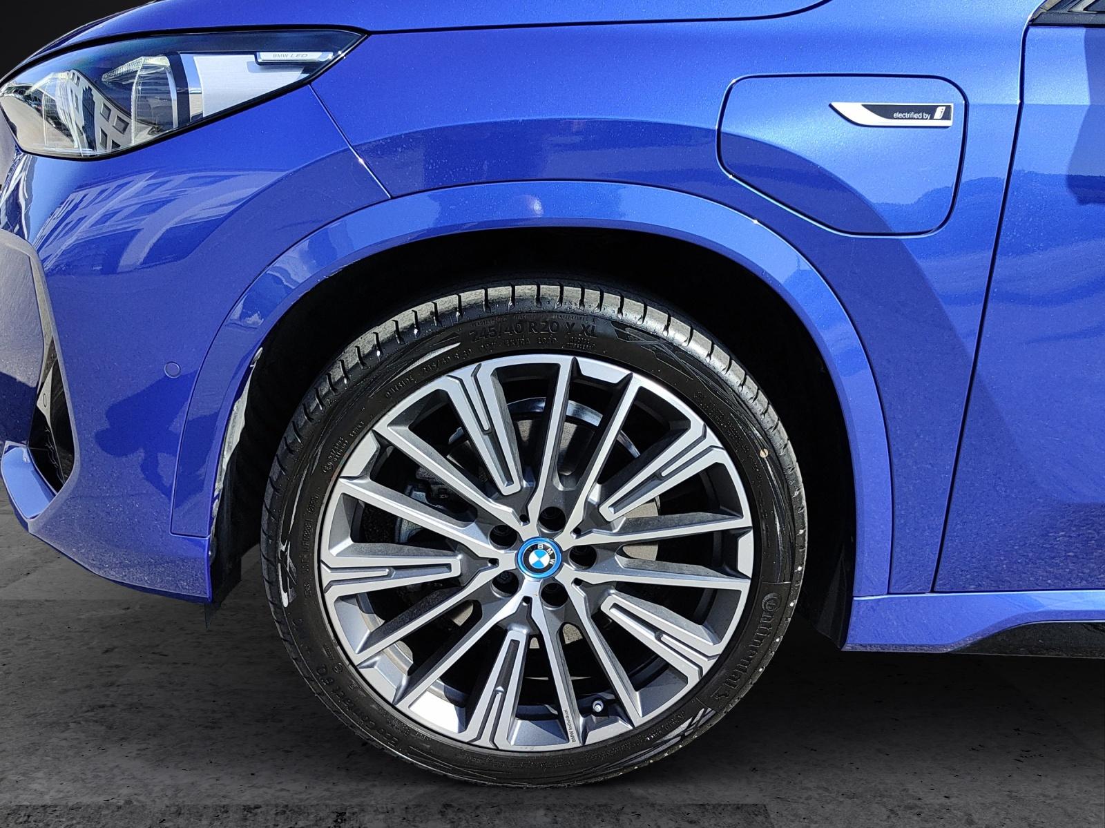 BMW X1 30e xDrive paddles-image-8
