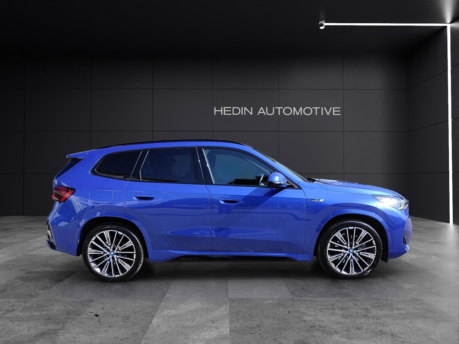 BMW X1 30e xDrive paddles-image-6