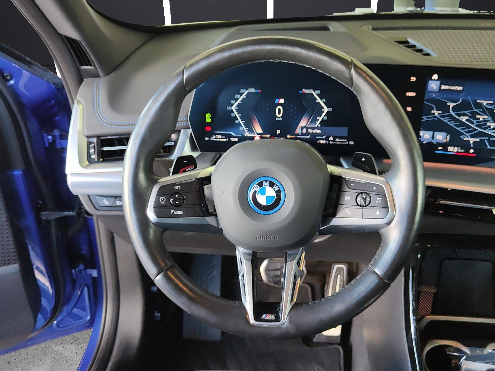 BMW X1 30e xDrive paddles-image-11