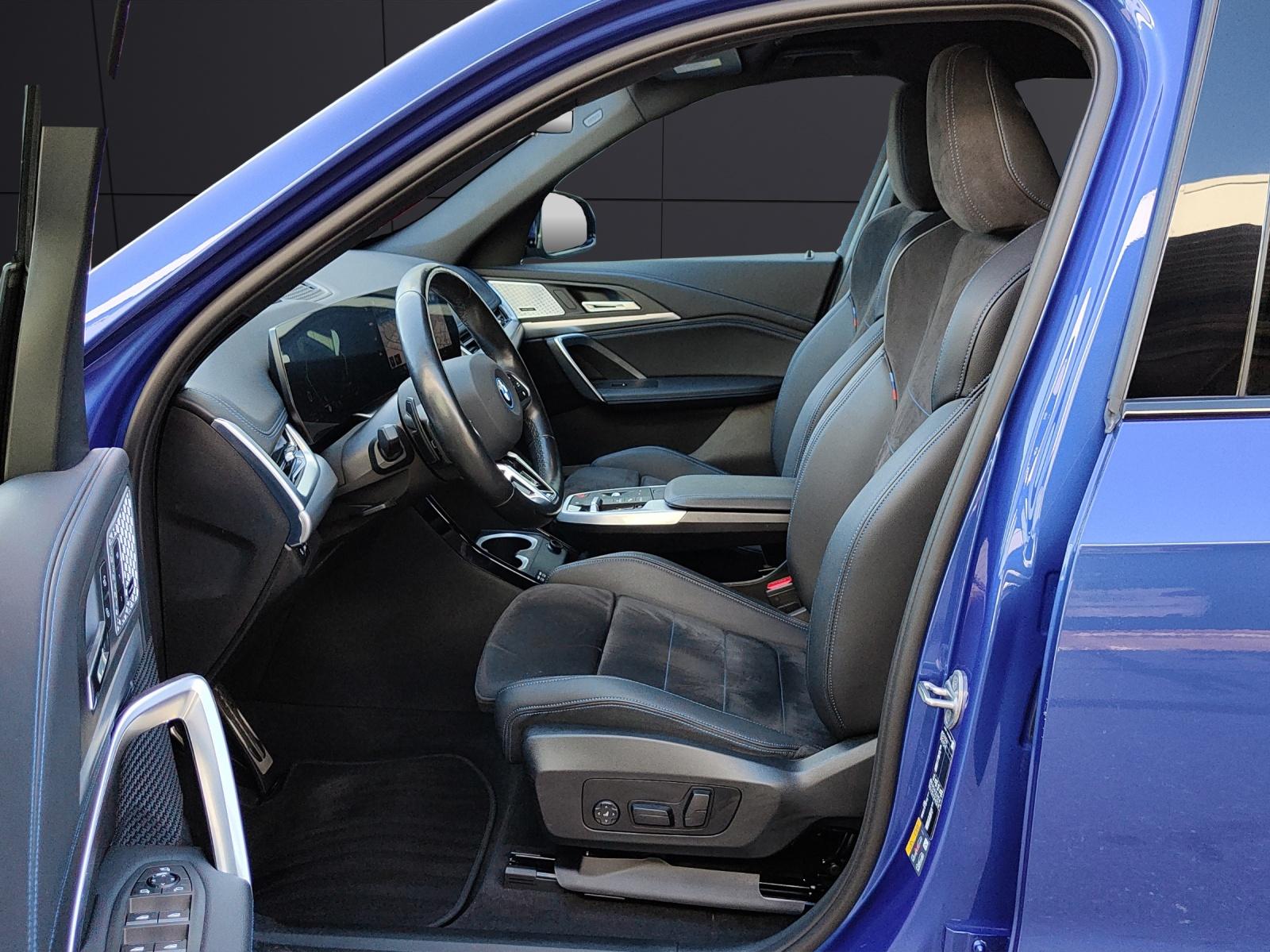 BMW X1 30e xDrive paddles-image-9