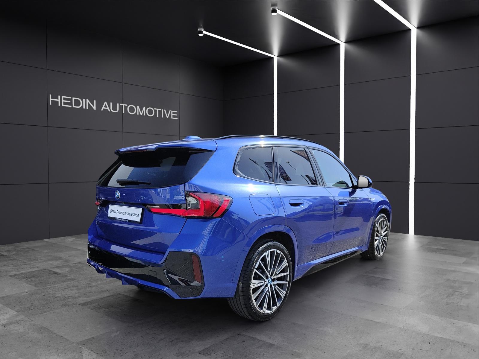 BMW X1 30e xDrive paddles-image-5