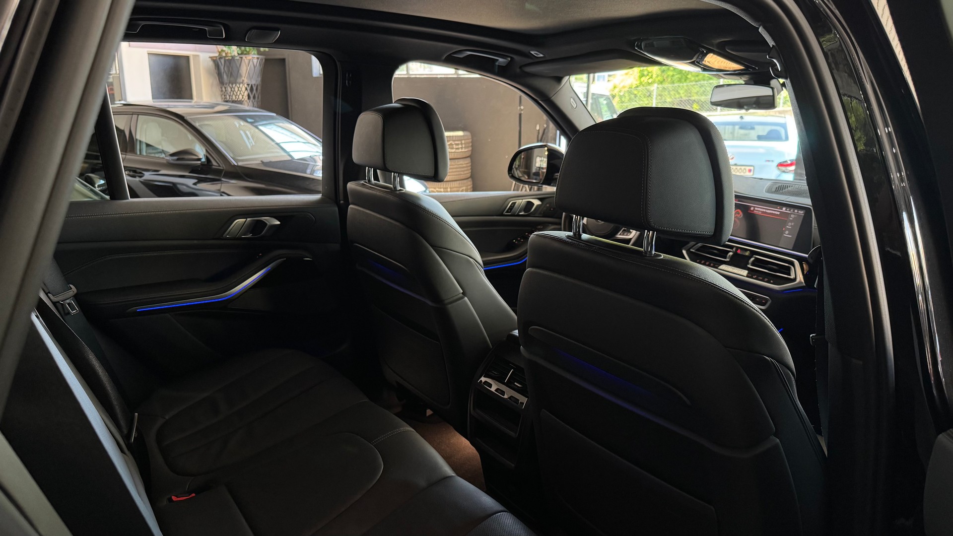 BMW X5 xDrive M50d Steptronic-image-11