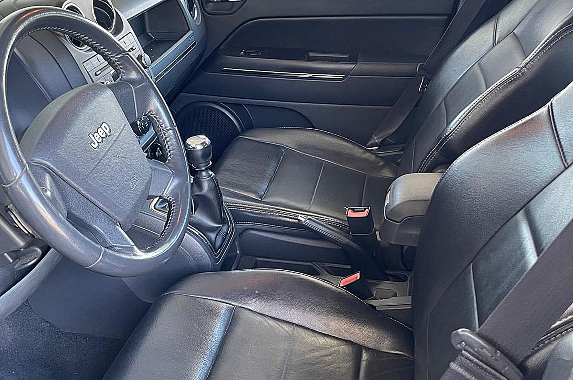 JEEP Compass 2.2 CRD 4x4 Limited-image-8