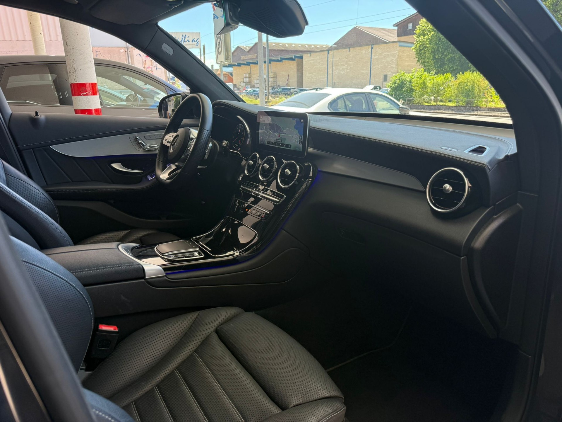 MERCEDES-BENZ GLC 300 de AMG Line 4Matic * Pano-Dach* *Gratis Service* *360 Kamera* 9G-Tronic-image-13