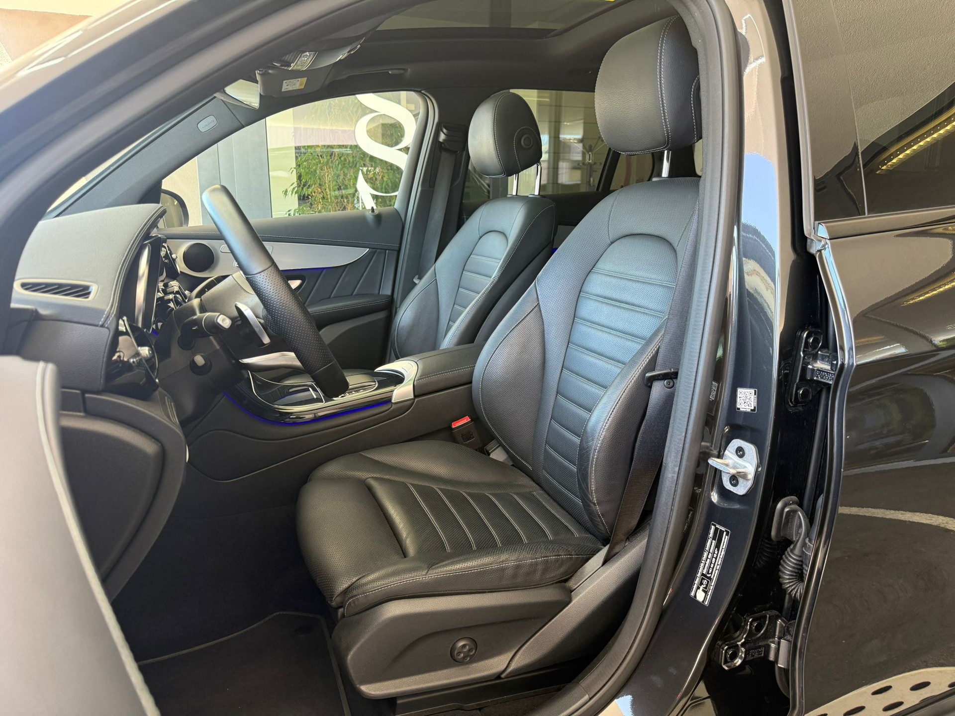 MERCEDES-BENZ GLC 300 de AMG Line 4Matic * Pano-Dach* *Gratis Service* *360 Kamera* 9G-Tronic-image-11