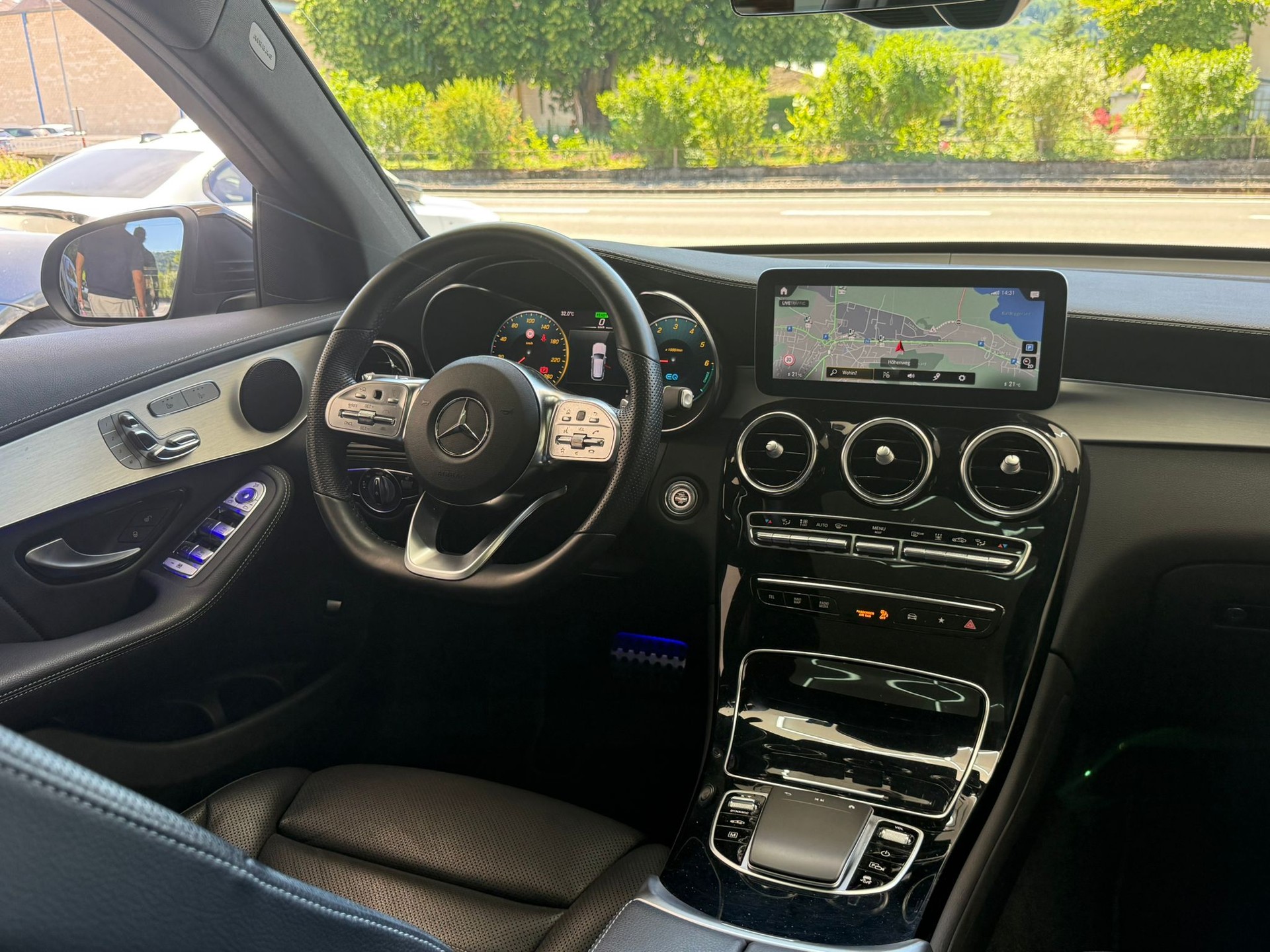 MERCEDES-BENZ GLC 300 de AMG Line 4Matic * Pano-Dach* *Gratis Service* *360 Kamera* 9G-Tronic-image-18