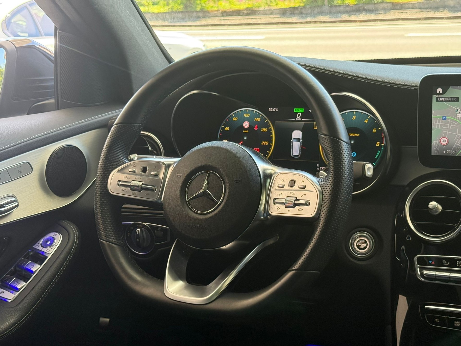 MERCEDES-BENZ GLC 300 de AMG Line 4Matic * Pano-Dach* *Gratis Service* *360 Kamera* 9G-Tronic-image-19