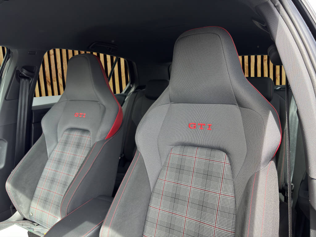 VW Golf VIII 2.0 TSI GTI DSG-image-13