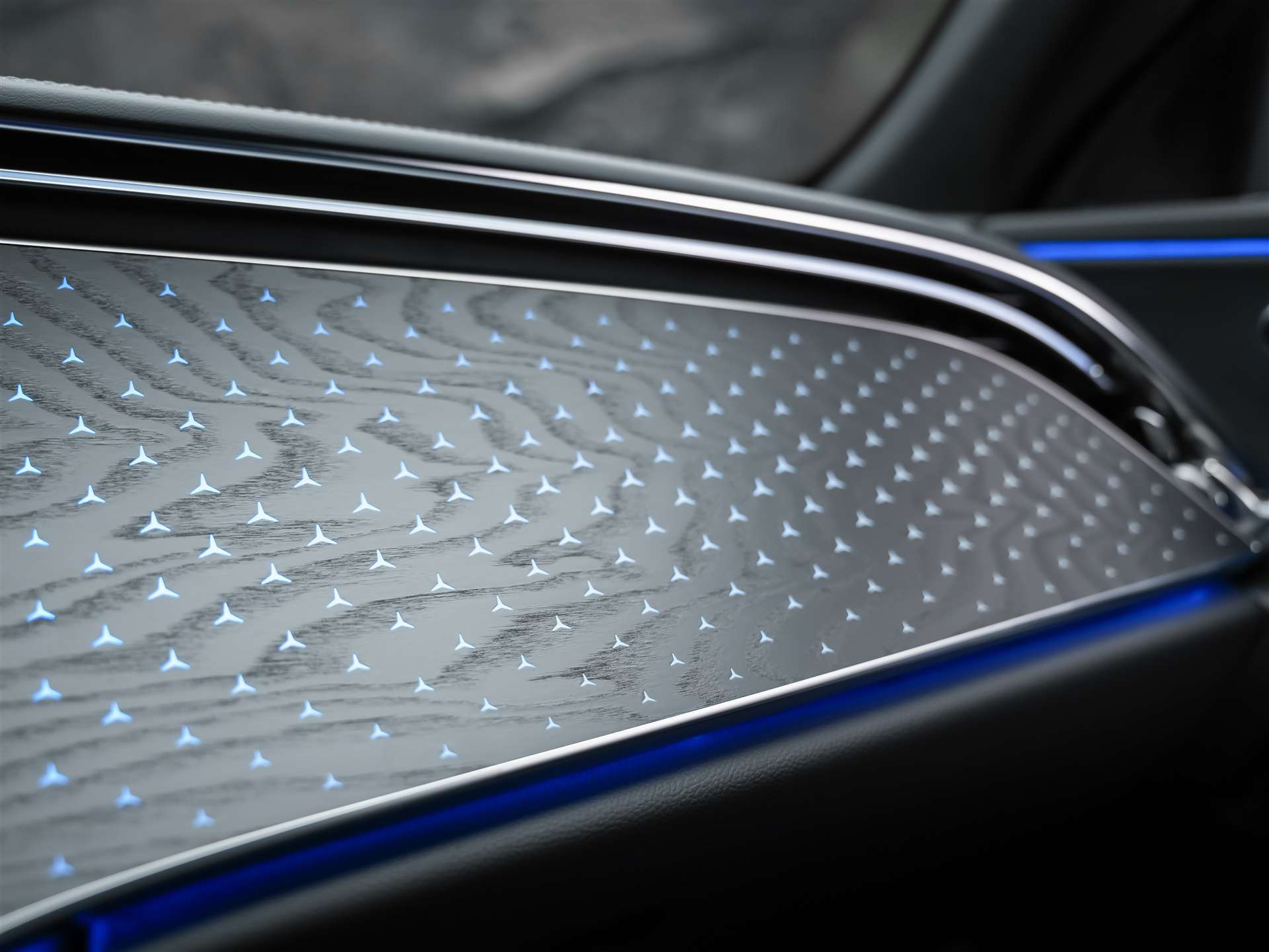 MERCEDES-BENZ E 200 AMG Line *Kühlergrill beleuchtet*Abstandsregler*Lenkradheizung*-image-22