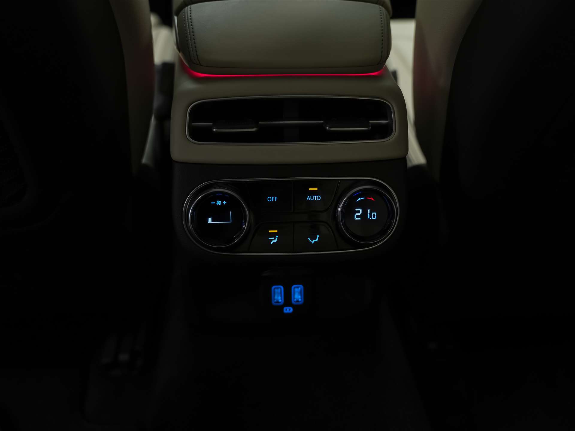 GENESIS GV70 2.5 TGDI Luxury AT8 AWD *Panorama*Lexicon*Massage*Sitzlüftung*-image-16
