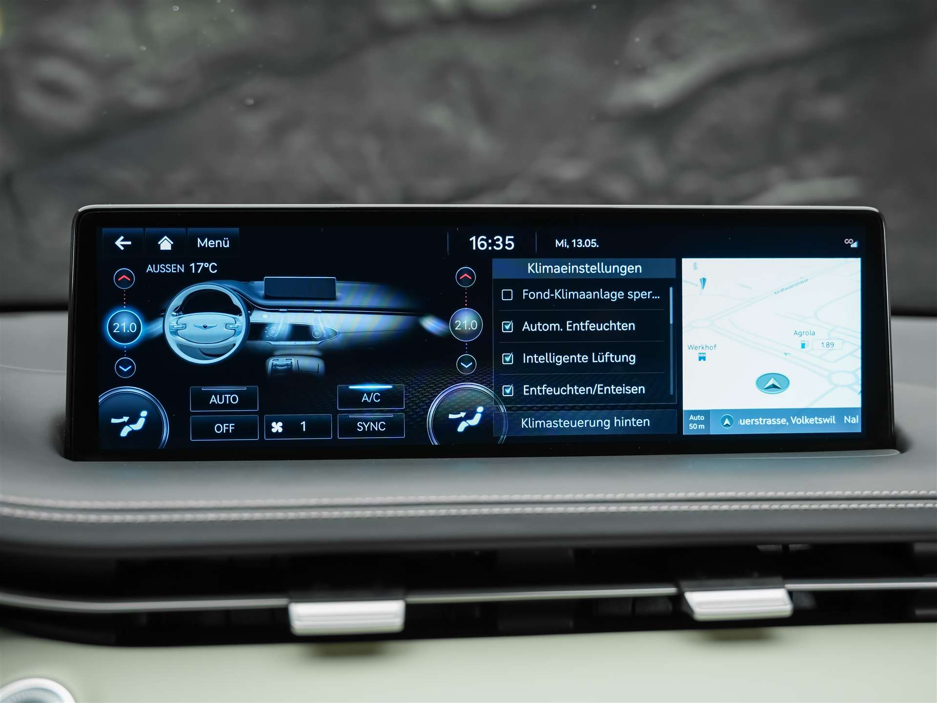 GENESIS GV70 2.5 TGDI Luxury AT8 AWD *Panorama*Lexicon*Massage*Sitzlüftung*-image-36