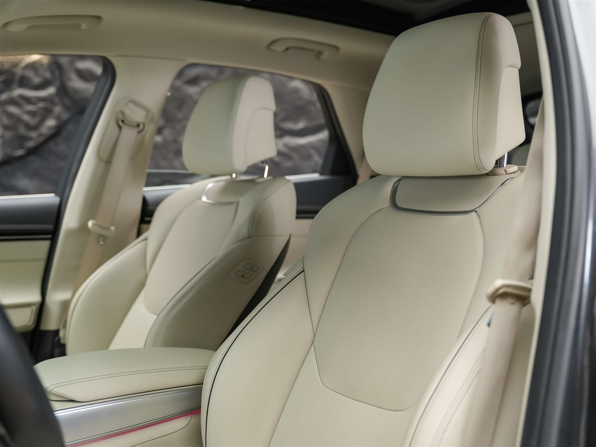 GENESIS GV70 2.5 TGDI Luxury AT8 AWD *Panorama*Lexicon*Massage*Sitzlüftung*-image-10