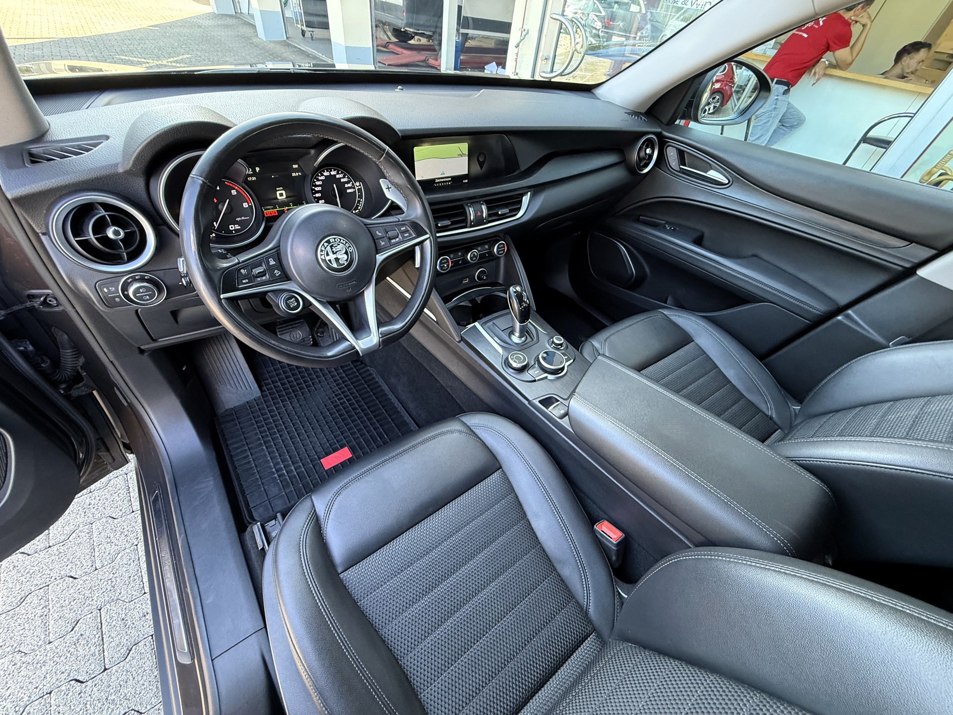 ALFA ROMEO Stelvio 2.2 JTDM Super Q4 Automatic-image-14