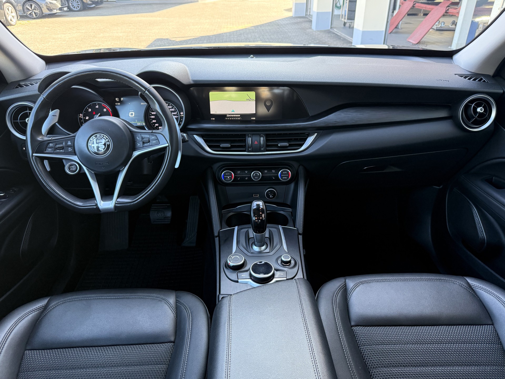 ALFA ROMEO Stelvio 2.2 JTDM Super Q4 Automatic-image-11
